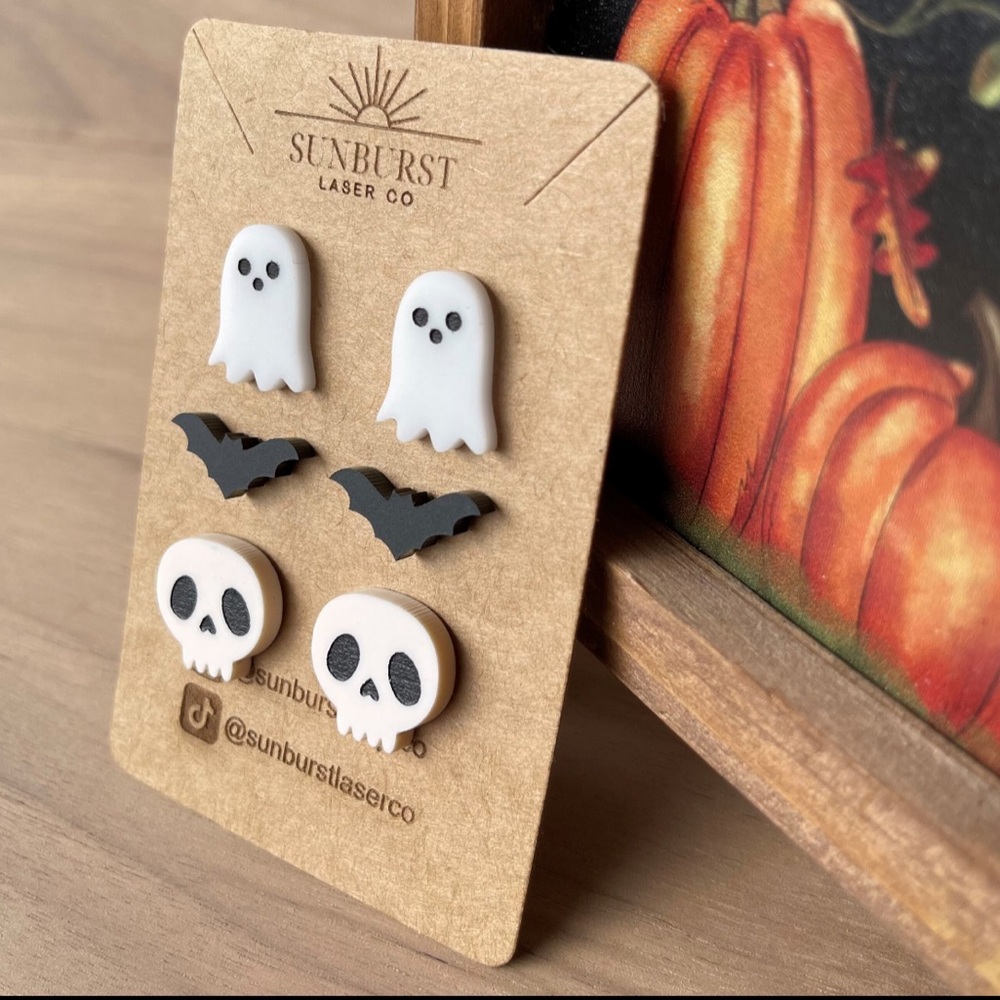 Cute Halloween Stud Earrings/Ghost
Earrings/Bat Earrings/Skull Earrings